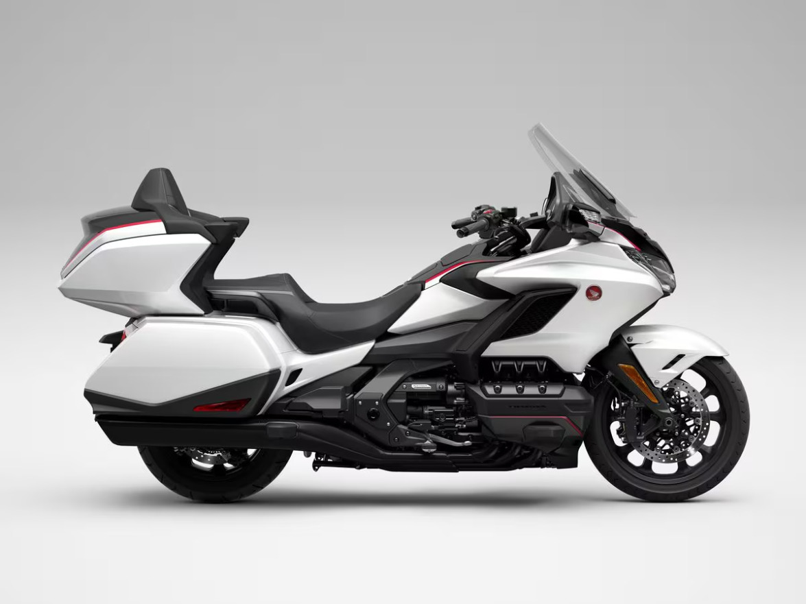 Read more about the article 2024 Honda Gold Wing Review 75273