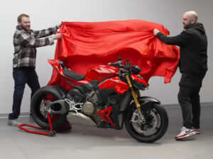 Read more about the article 2025 Ducati Streetfighter V4s First Look 84581