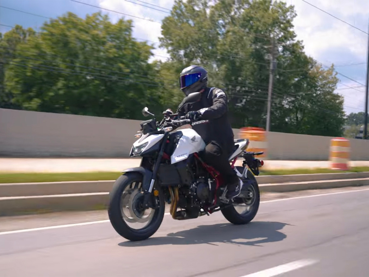 Read more about the article 2025 Honda Cb750 Hornet First Ride 100077