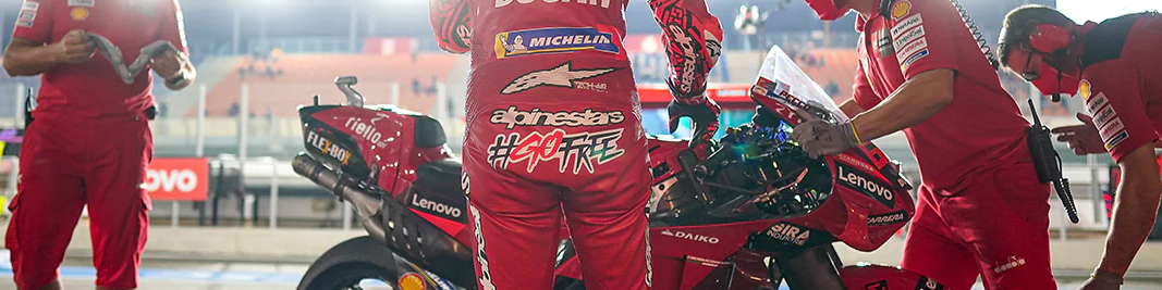 Read more about the article Alpinestars Ultimate Trackday Suit 61851