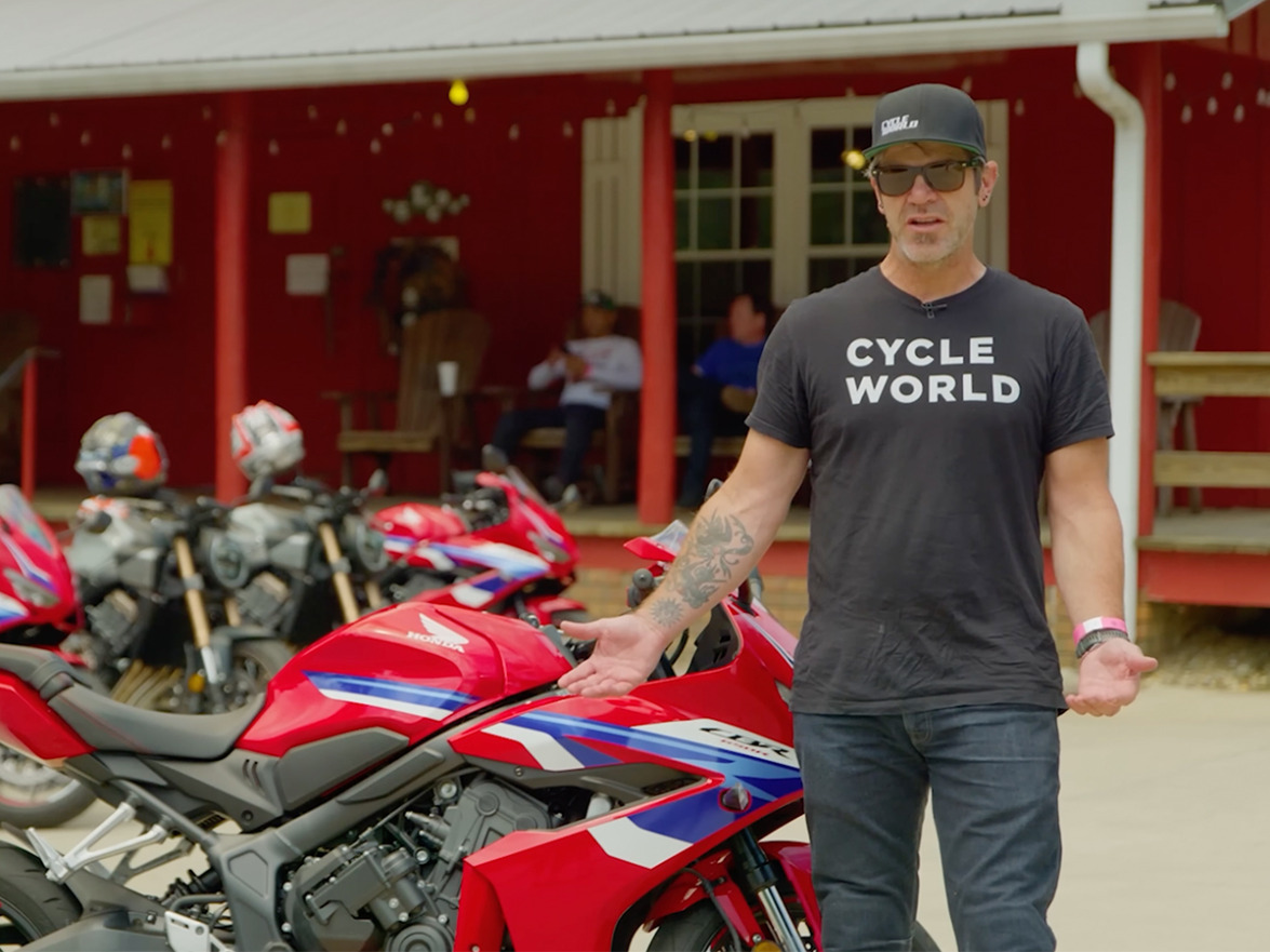 Read more about the article Automatic Clutch Makes Riding This Honda Easy And Fun 93091