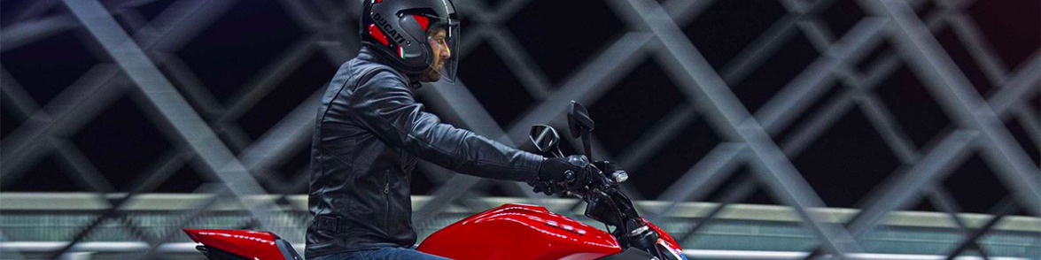 You are currently viewing Diavel V4 Lighter Faster And Two More Cylinders 53907