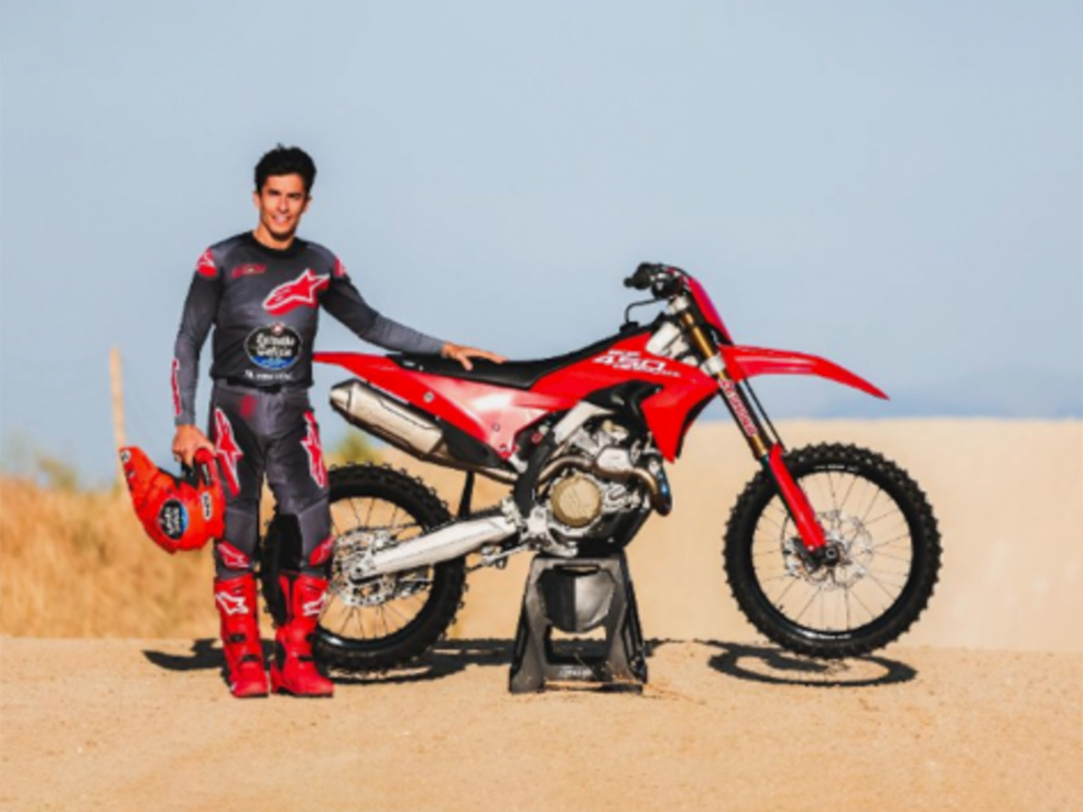 Read more about the article Dirt Bike 101 Clinic Event Aug 30 99594