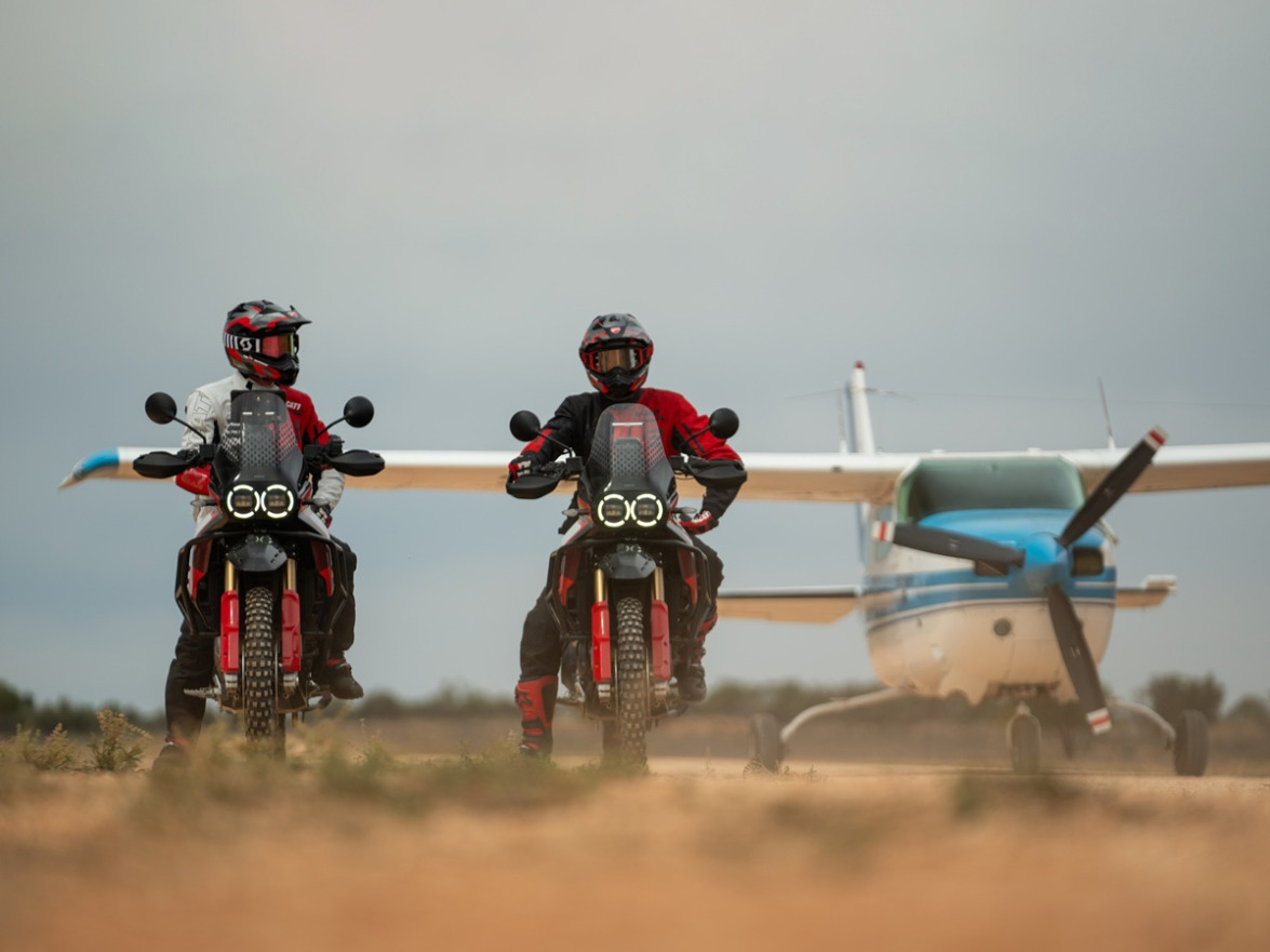 Read more about the article Ducati Desertx Rally Un Disclosed 87899