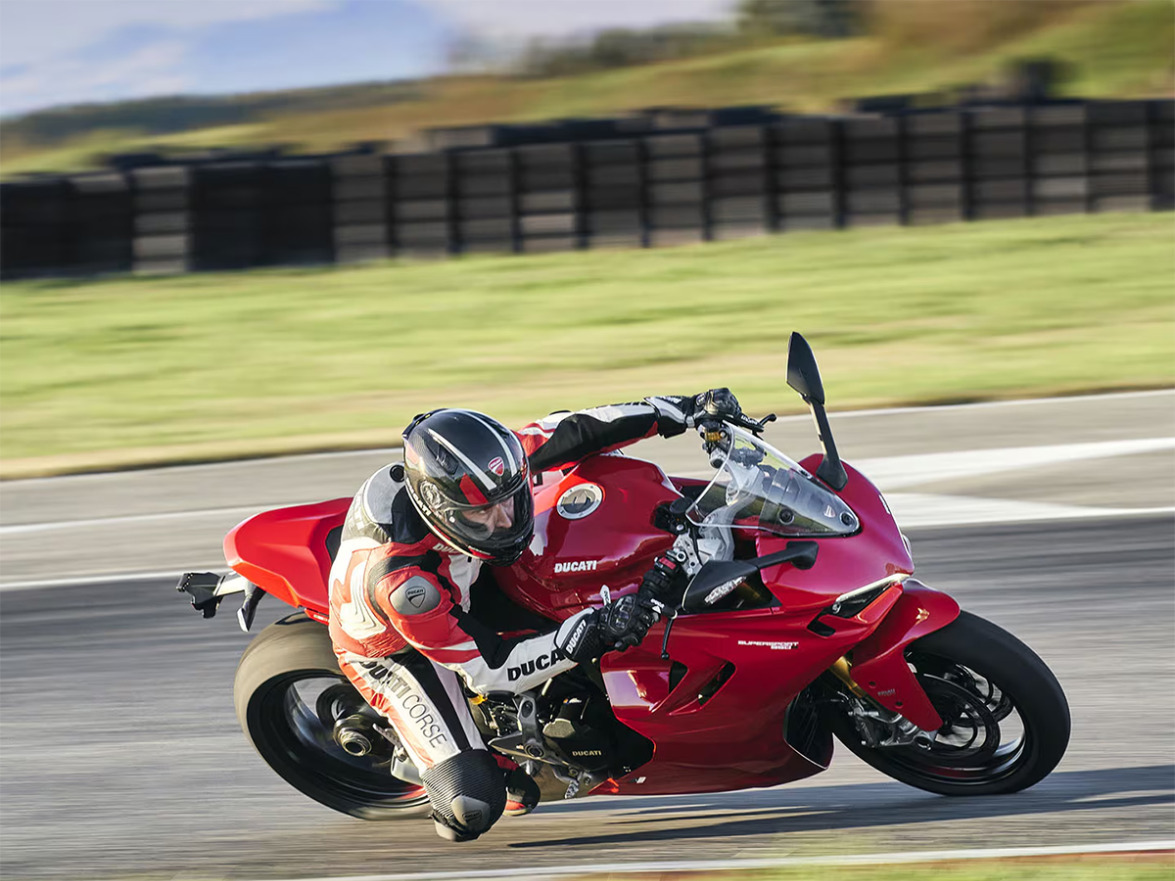 You are currently viewing Ducati Working On Less Expensive V Twin Sportbike 79853