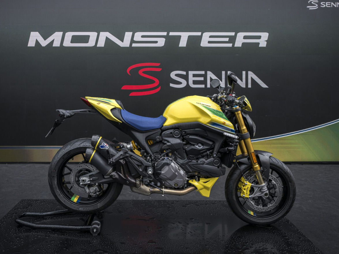 You are currently viewing Ducati Honors Ayrton Senna 71717