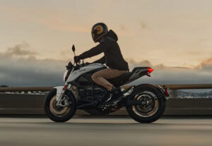 Read more about the article Massive Savings Up To 7800 Off Zero Models 93293