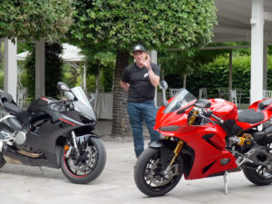 Read more about the article New Panigale V2s 896 Vs Previous Panigale V2 955 97610