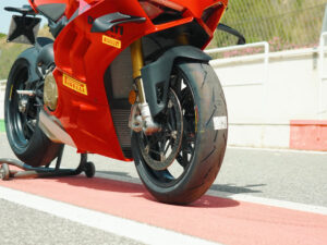 Read more about the article The Best Trackday Tire In The World This Is It 66028