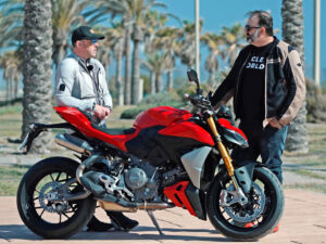 Read more about the article Which 2025 Ducati Streetfighter Should You Get 95075