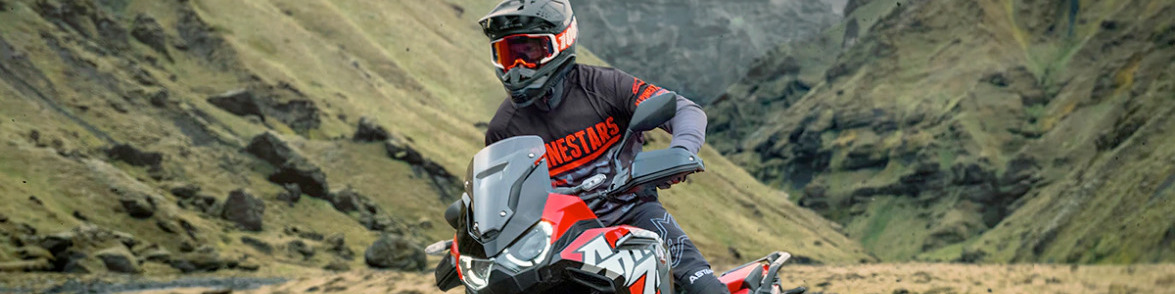 You are currently viewing Why Adventure Touring Bikes Are So Popular 44790